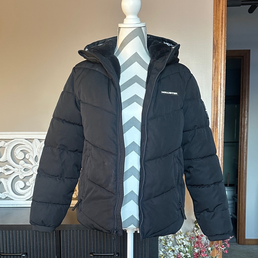 Hollister Charcoal Puffer Jacket Mens